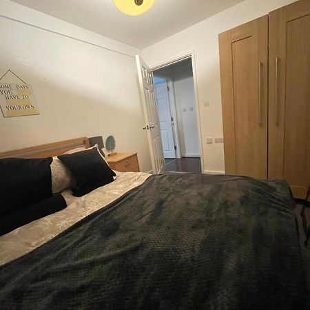 Business & Leisure City Centre 2 Bed En-Suite Apartment With Free Parking And Netflix Coventry Dış mekan fotoğraf