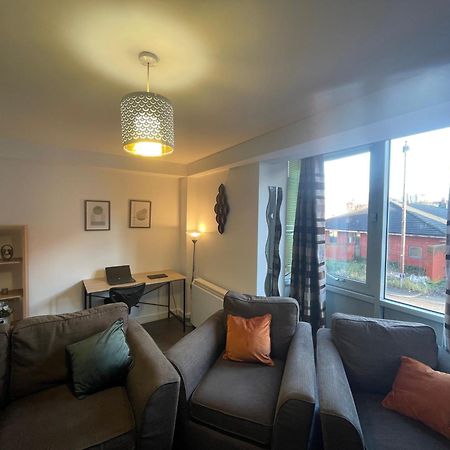 Business & Leisure City Centre 2 Bed En-Suite Apartment With Free Parking And Netflix Coventry Dış mekan fotoğraf