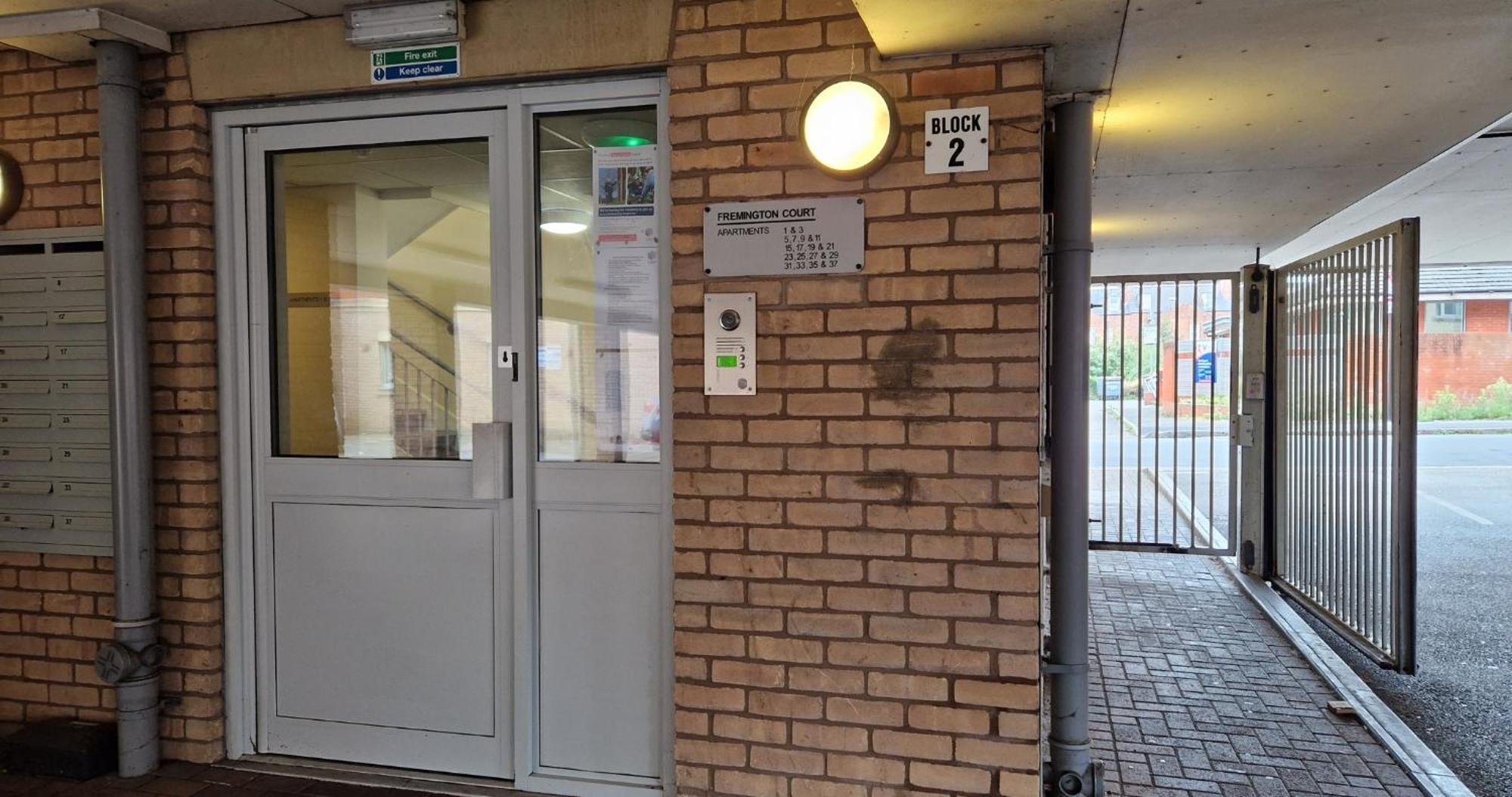 Business & Leisure City Centre 2 Bed En-Suite Apartment With Free Parking And Netflix Coventry Dış mekan fotoğraf