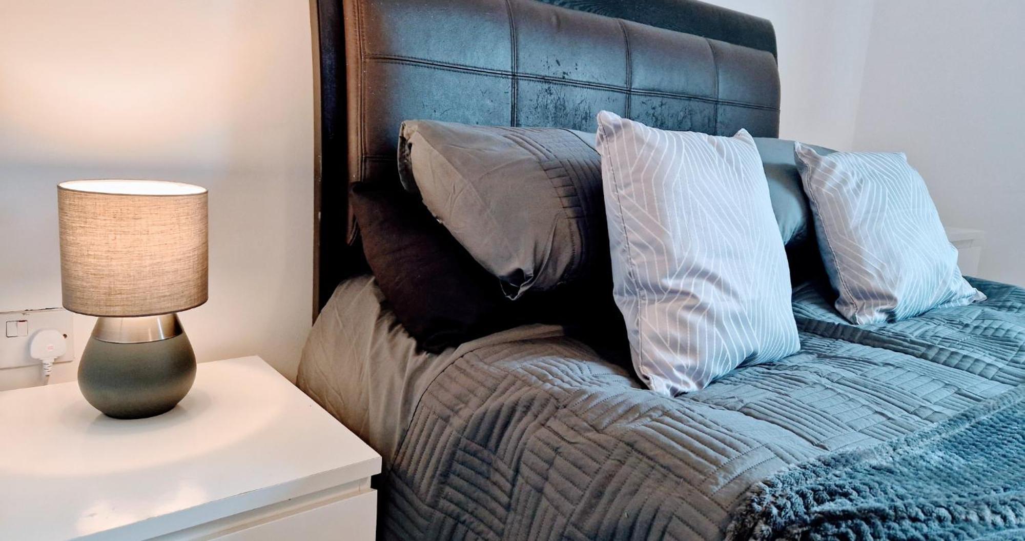 Business & Leisure City Centre 2 Bed En-Suite Apartment With Free Parking And Netflix Coventry Dış mekan fotoğraf