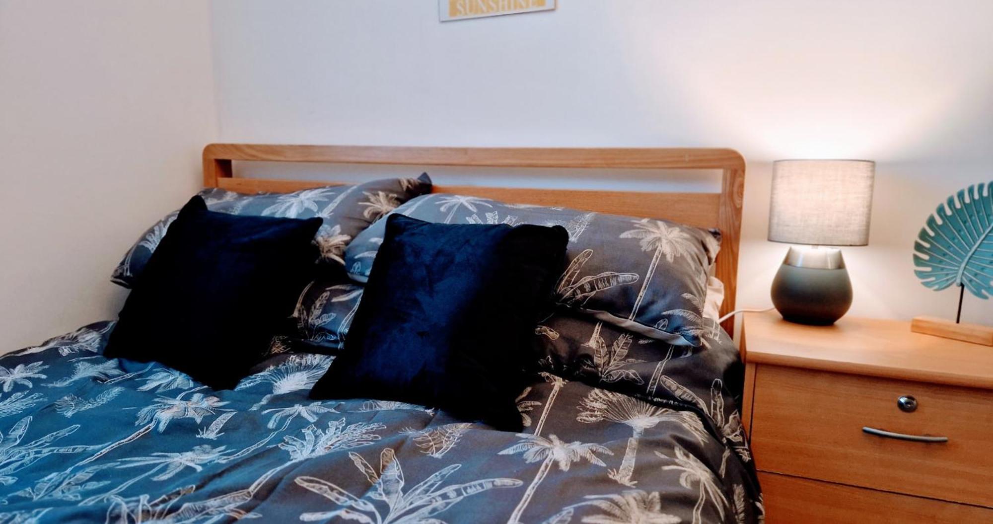 Business & Leisure City Centre 2 Bed En-Suite Apartment With Free Parking And Netflix Coventry Dış mekan fotoğraf