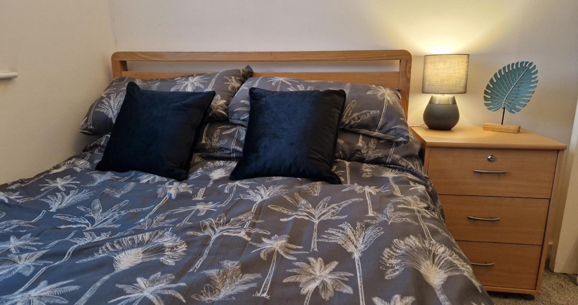 Business & Leisure City Centre 2 Bed En-Suite Apartment With Free Parking And Netflix Coventry Dış mekan fotoğraf