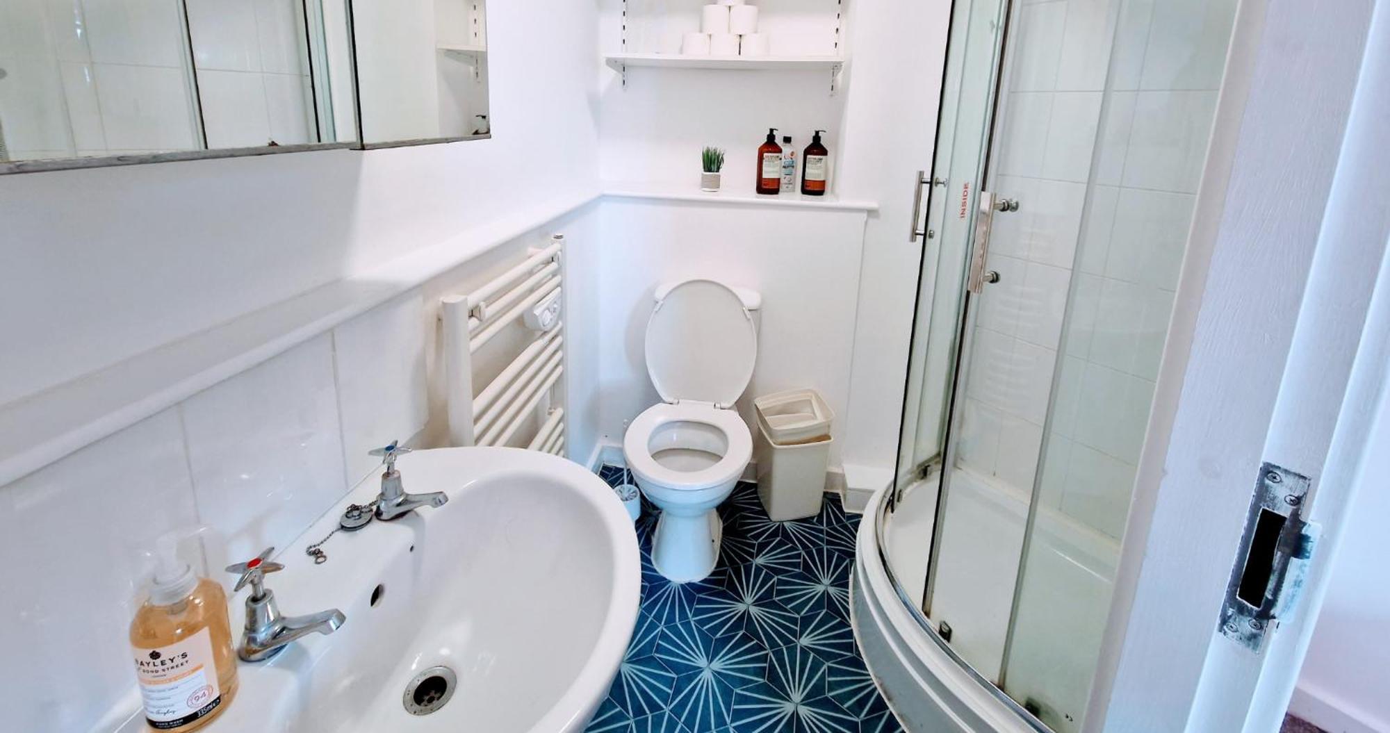 Business & Leisure City Centre 2 Bed En-Suite Apartment With Free Parking And Netflix Coventry Dış mekan fotoğraf