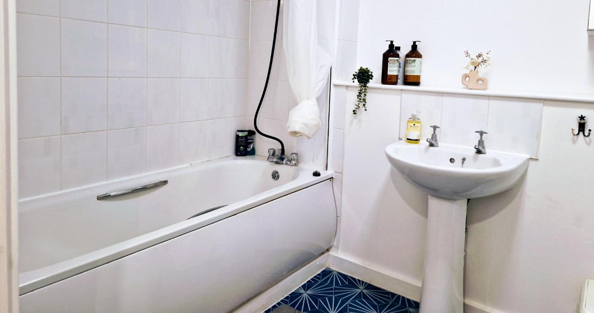Business & Leisure City Centre 2 Bed En-Suite Apartment With Free Parking And Netflix Coventry Dış mekan fotoğraf